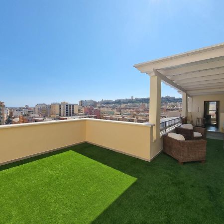 Attico Panoramico Cagliari Apartment Bagian luar foto