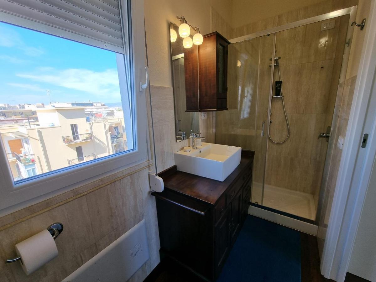 Attico Panoramico Cagliari Apartment Bagian luar foto